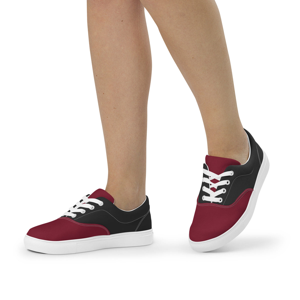 Women’s lace-up canvas shoes